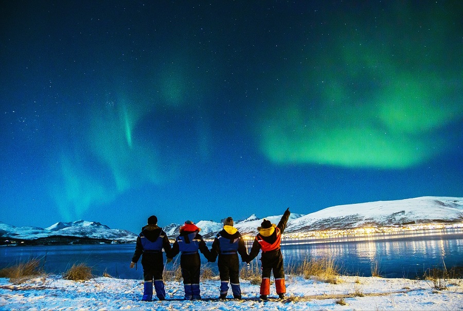 Northern Lights Trips for Families: How to Make Your Aurora Hunt Child-Friendly