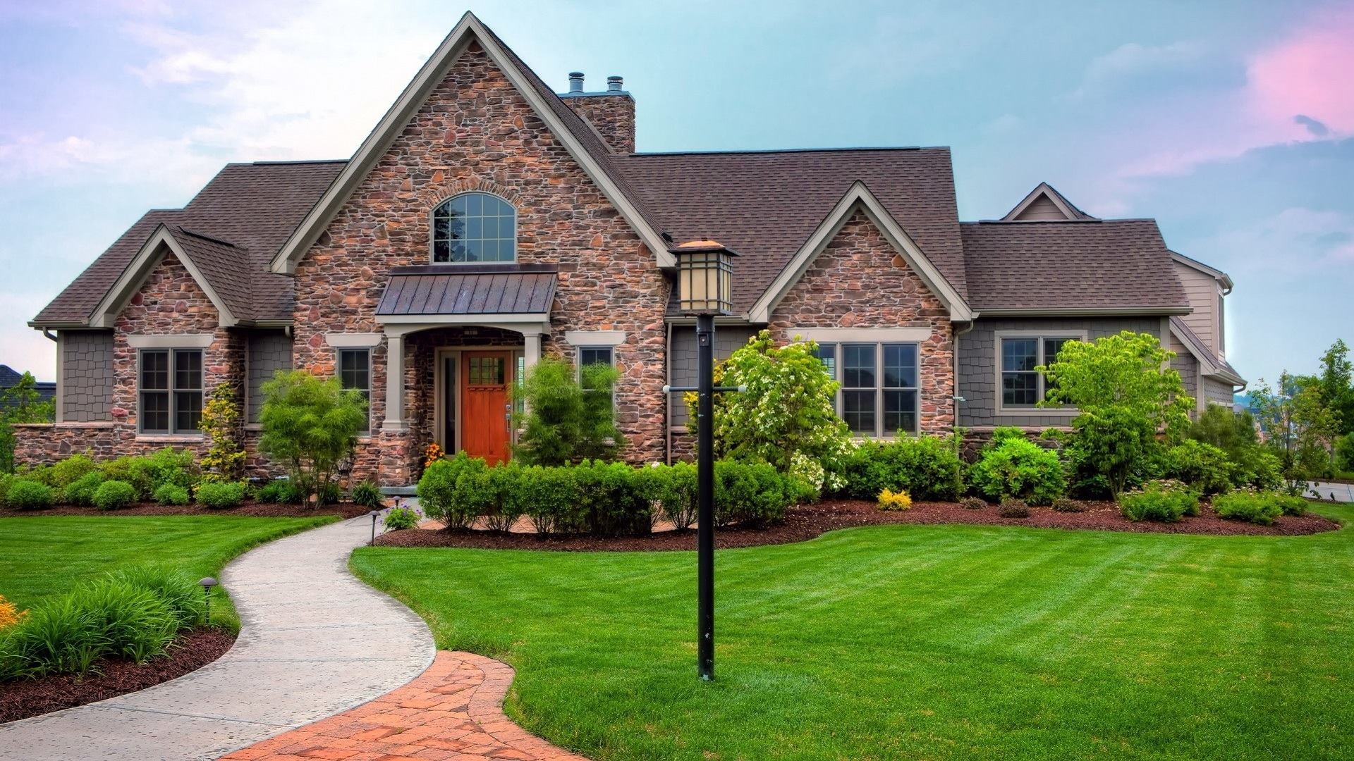 The Role of Custom Building Experts in Luxury Home Builds