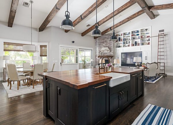 Advantages Of Professional Custom Cabinetry