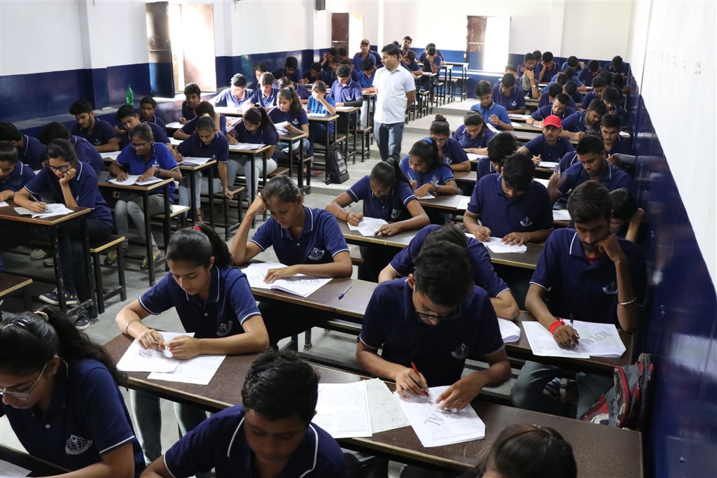 Striking a Balance India's Premier Online Agriculture Program