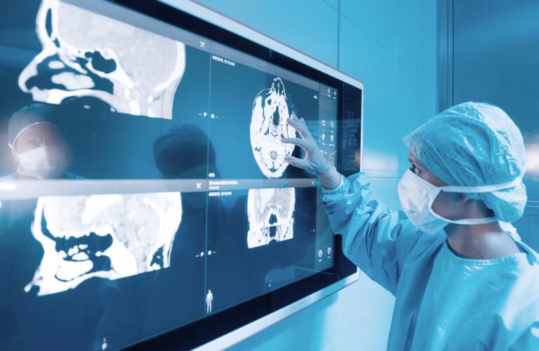 Choosing the Best Neurologist in Lahore: Tips and Recommendations