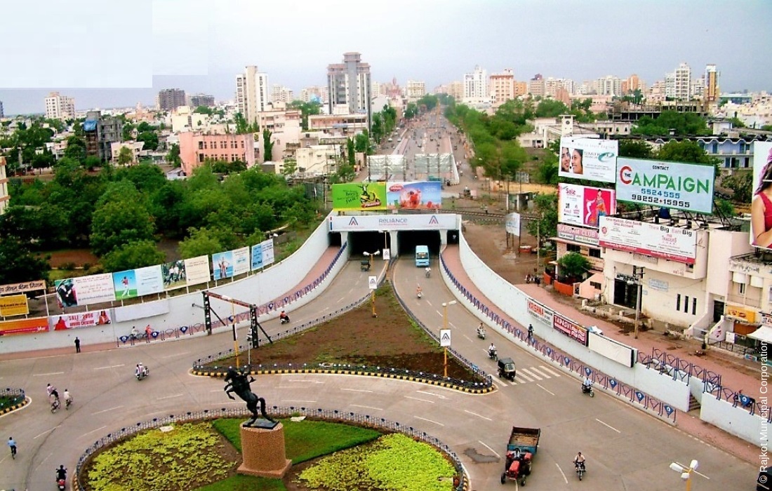 Book Taxi Service in Rajkot for Local and Outstation Trip