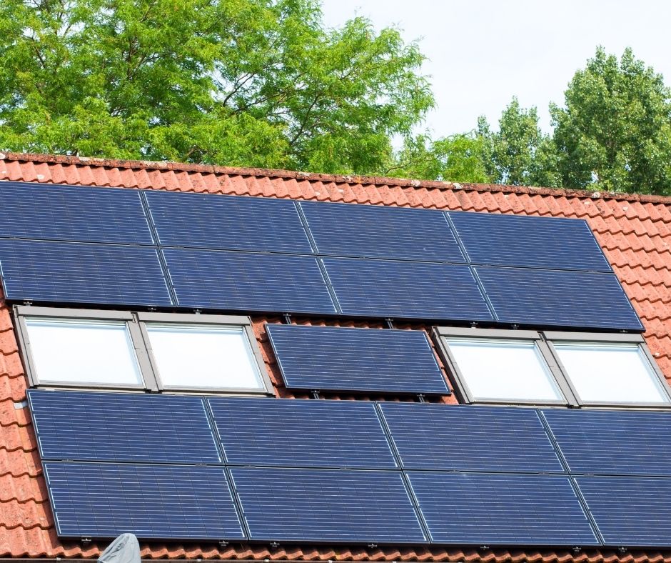 SolarGlow Energy: Revolution in Solar Maintenance & Installation