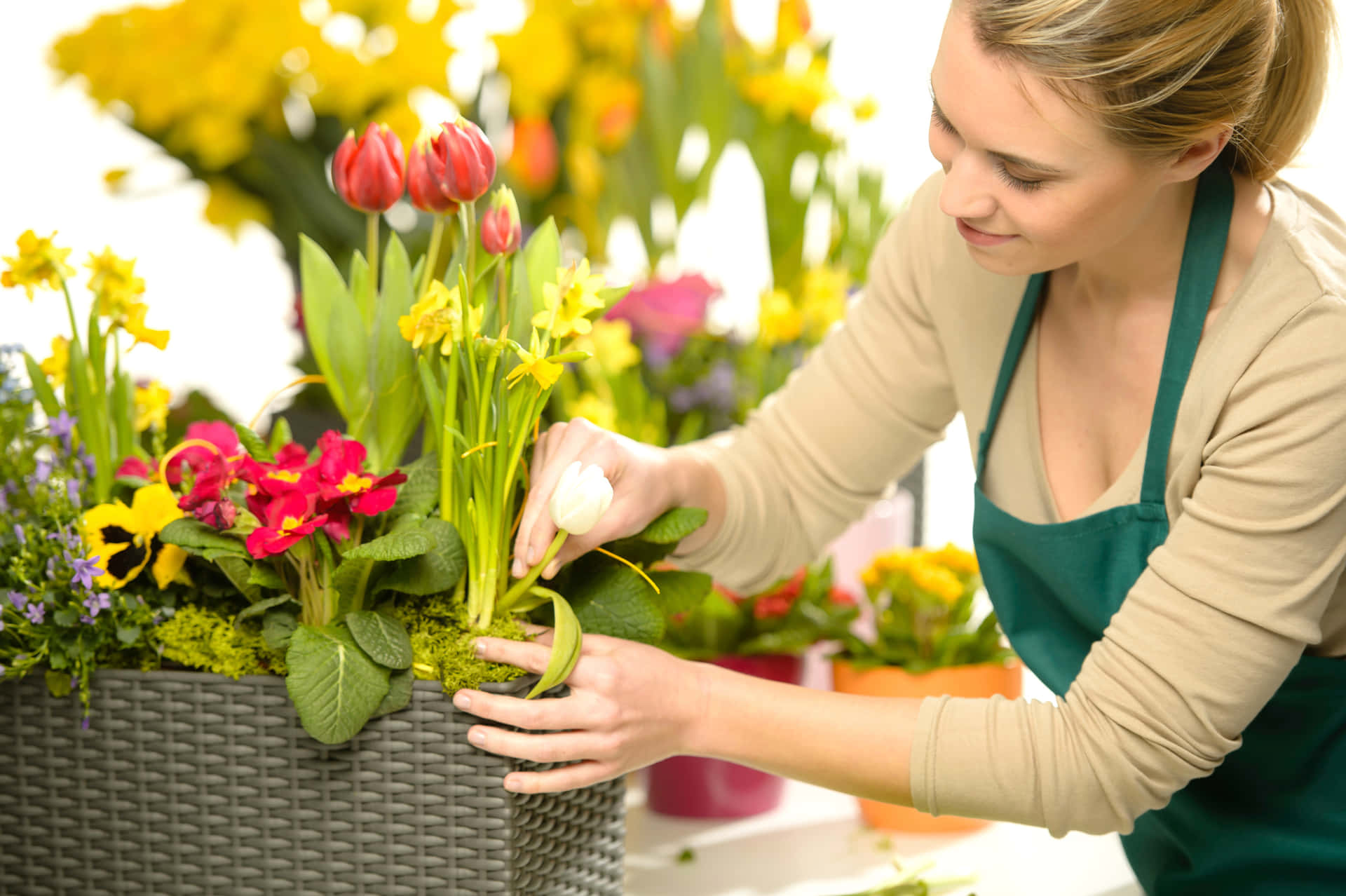 How to Start a Floral Arrangement Business in Yonkers, New York