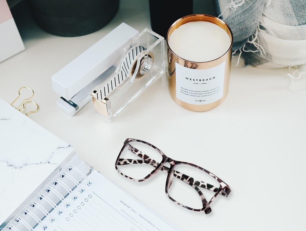 Finding it hard to avoid using phones during quarantine? – Blue Blockers to rescue