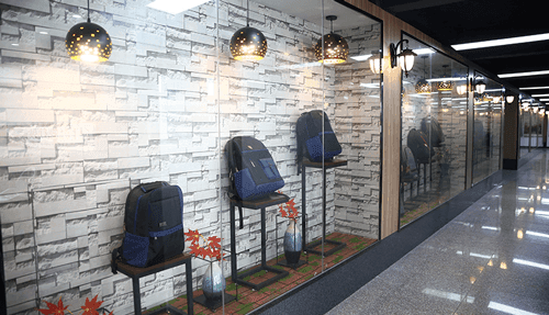 How much does it cost to manufacture a backpack?