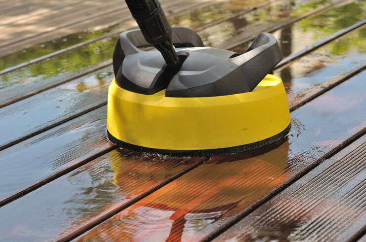 How to Transform Your Deck with Professional Cleaning