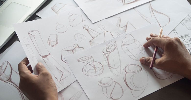 الابتكار في تصنيع الاسطمبات البلاستيكية في العاشر من رمضان