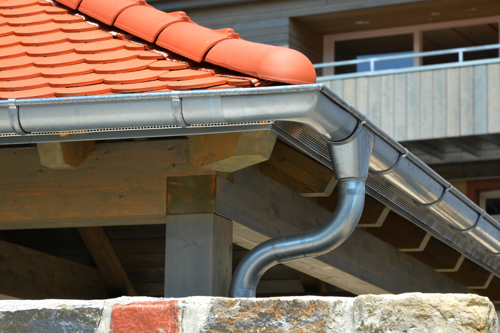 How to Choose the Right Rain Gutters for Your Home