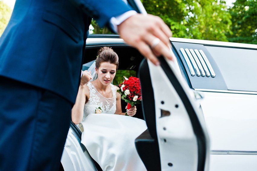 Limousine Service for Wedding: Adding Elegance to Your Special Day