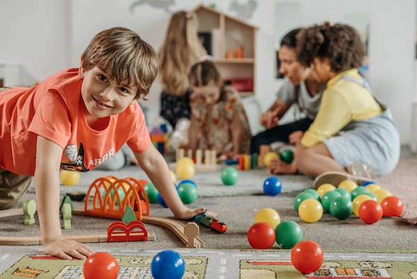 Educational Value of Montessori Wooden Puzzles