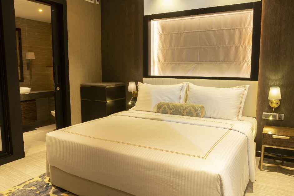 Which is the best hotels in Colombo for couples?