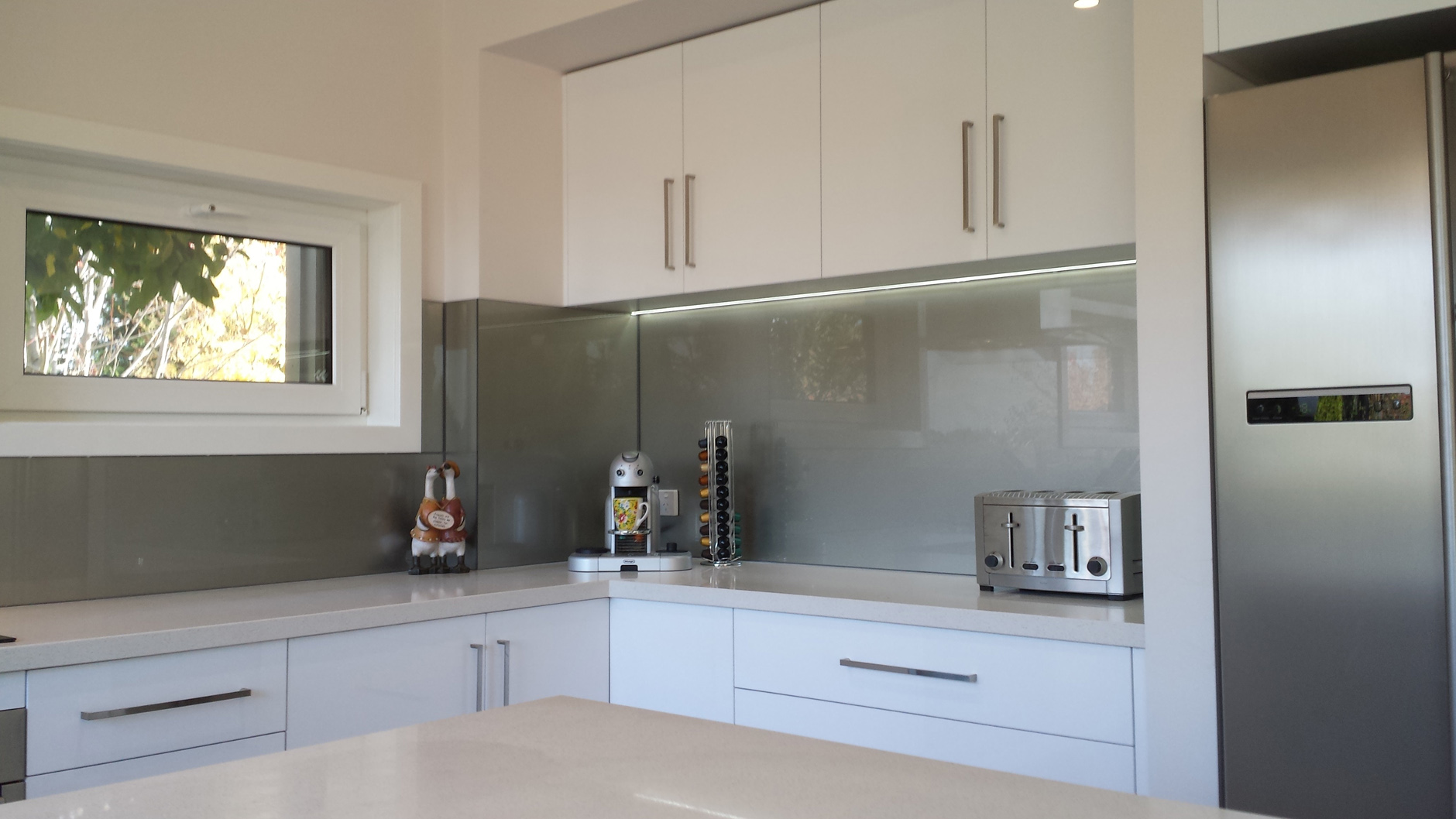 The Future of Kitchen Aesthetics: Transforming Spaces with Glass Splashbacks