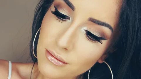 Transform Your Look: 7 Mind-Blowing Makeup Trends of 2024 Revealed!