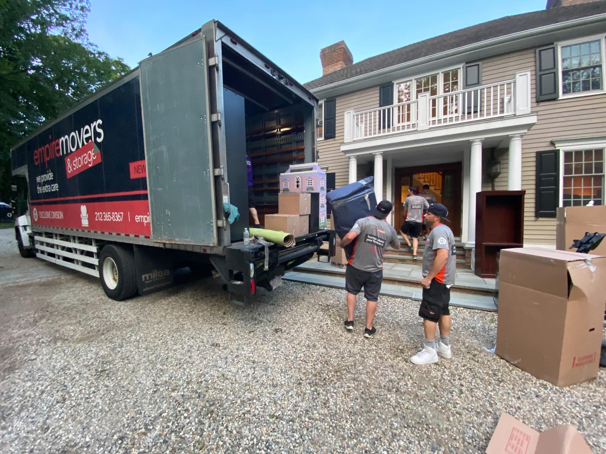 Understanding Different Types of Moving Services and Choosing the Right One for You