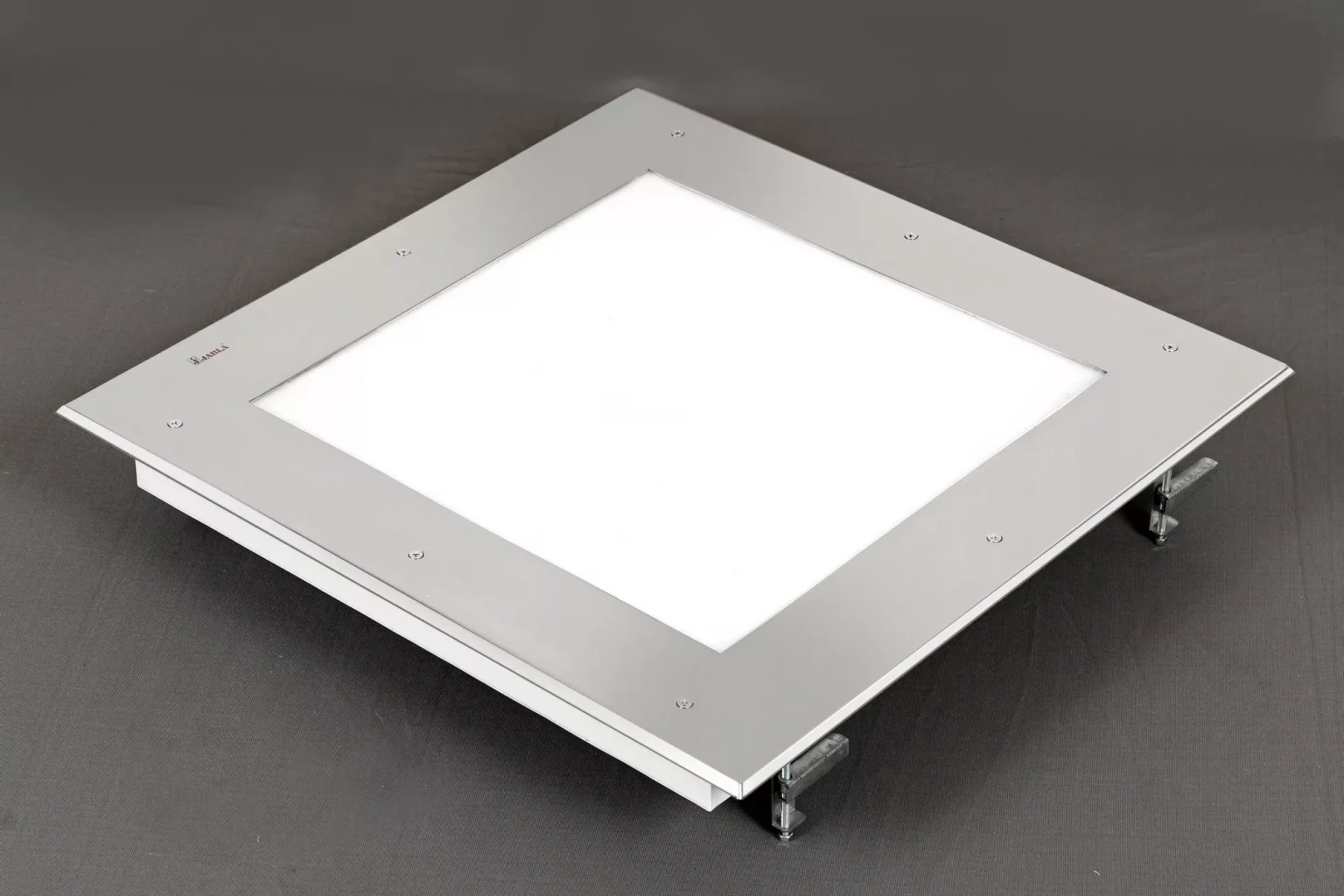 Advanced cleanroom bottom opening light fixtures for seamless maintenance and reliability