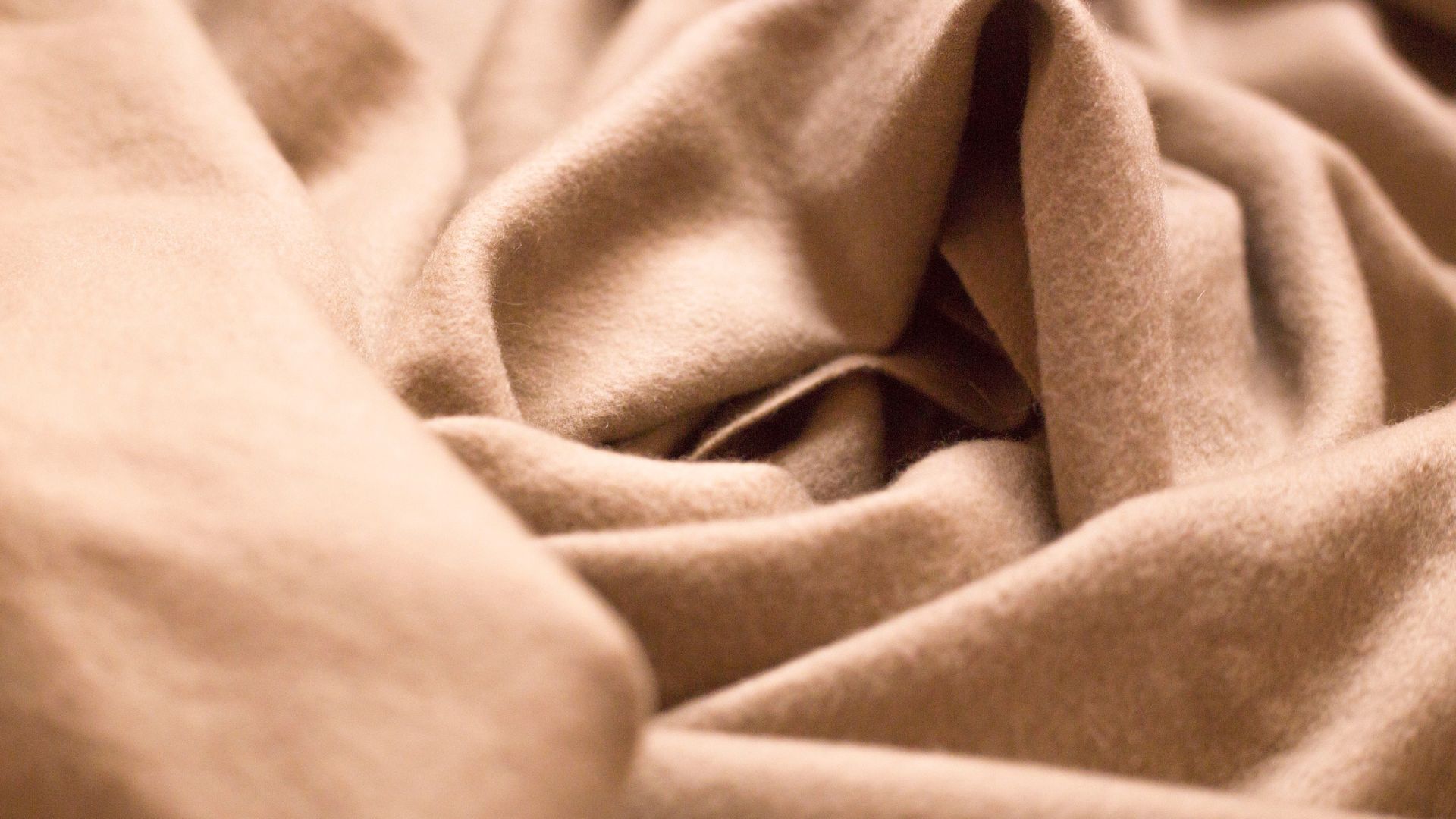 A Comprehensive Guide on Choosing Cashmere Scarves