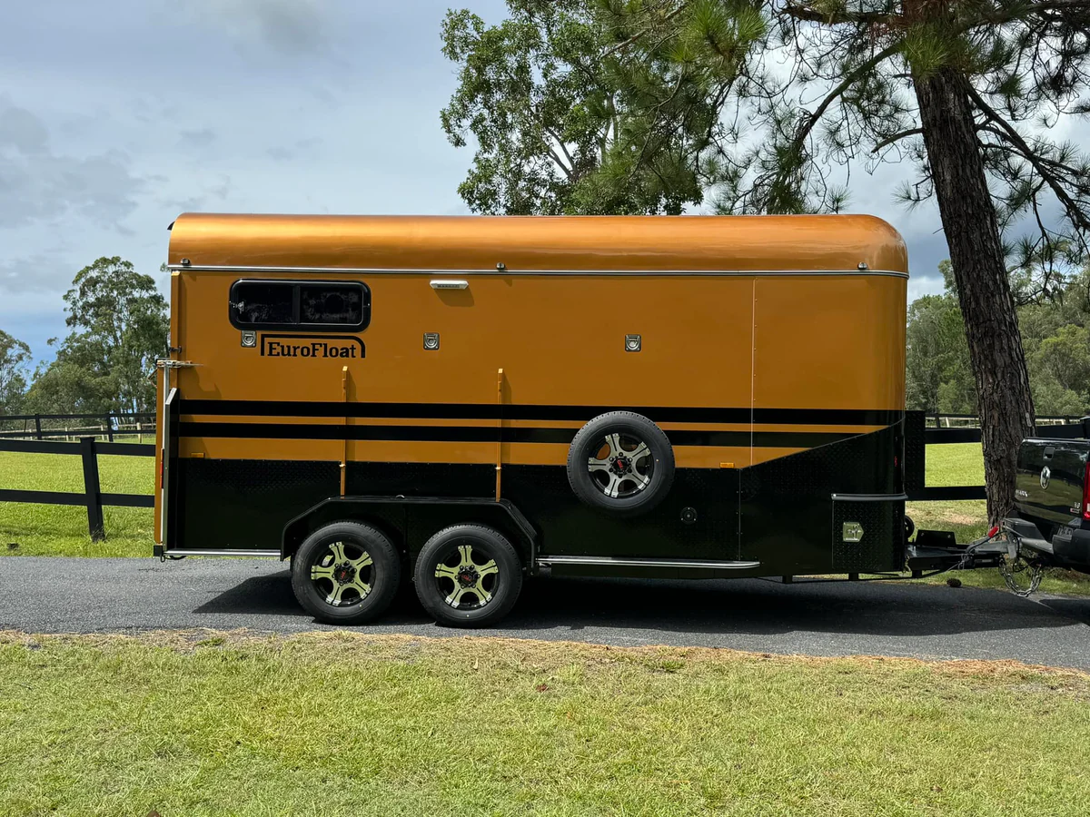 Options and Benefits of Customizing Horse Floats