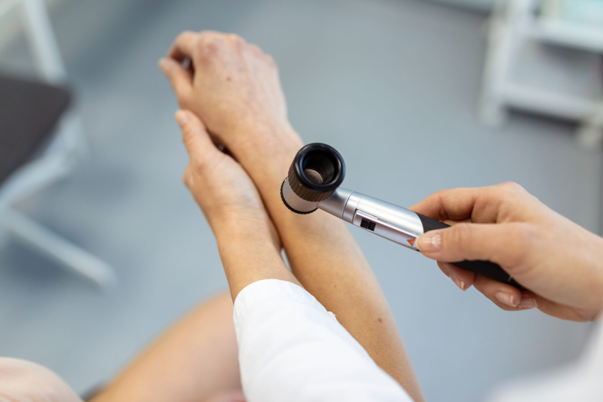 Dermatoscope Market Grows Exponentially Owing to Rising Skin Disease Diagnosis