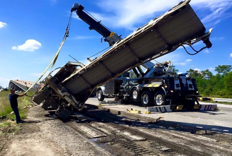 Mastering Heavy-Duty Transport: Navigating Challenges With Trucks And Towing!