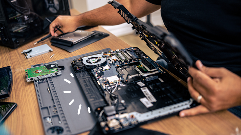 Unleashing Excellence: Hi-Tech Laptop Repairing Courses