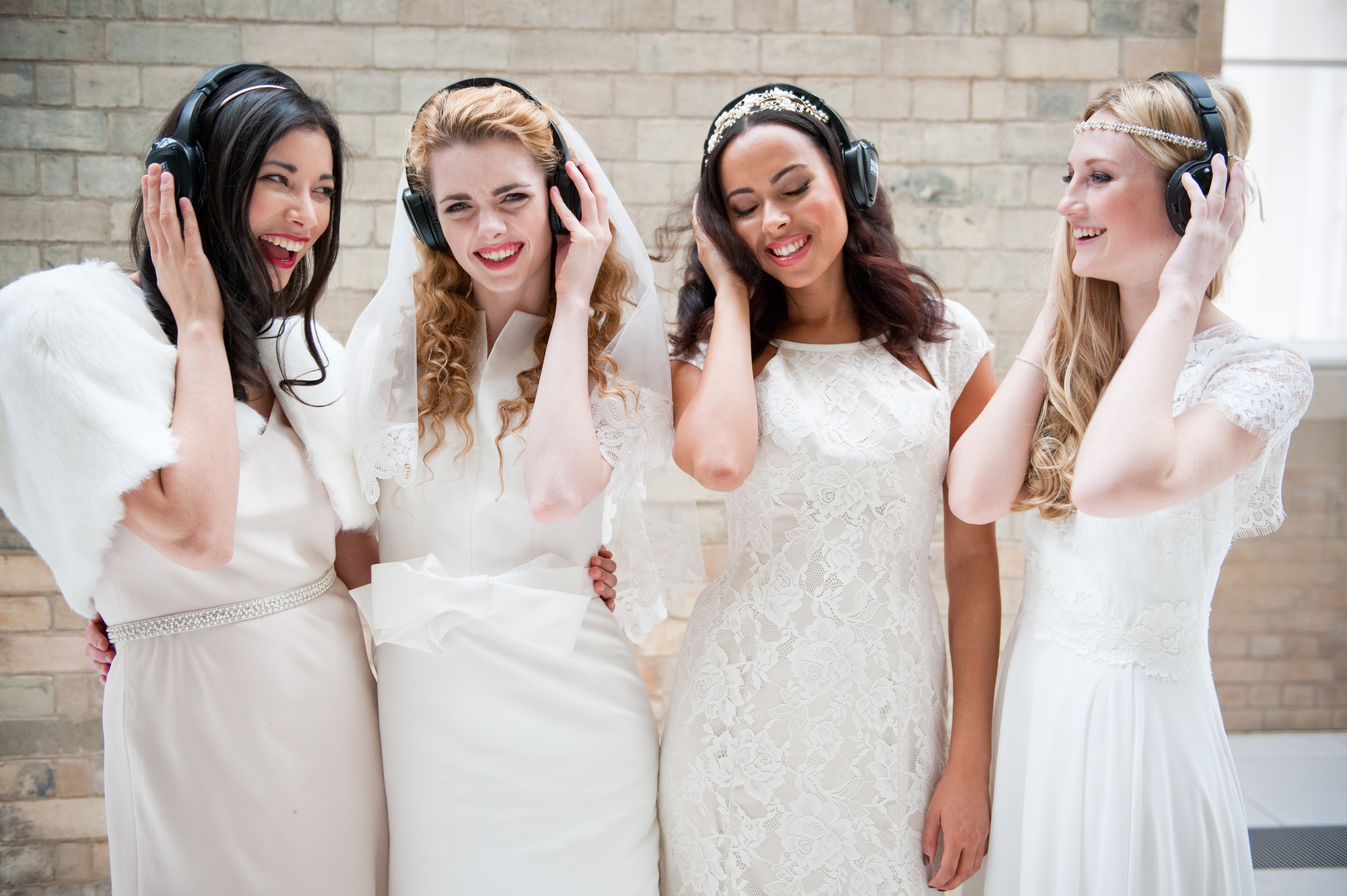 7 Reasons to Have A Silent Disco at Your Wedding