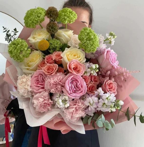Romantic Resolutions: Elevate Your New Year Celebration with Black Orchid Flowers Pink Rose Bouquet 