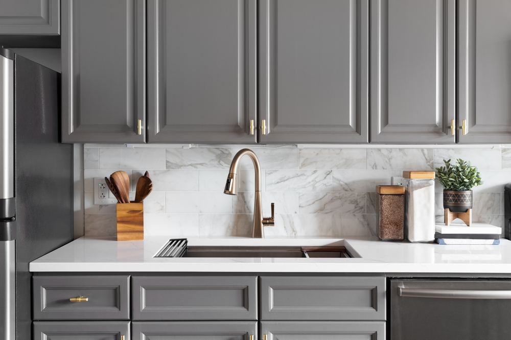 How Can Custom Cabinets Maximize Space and Efficiency in Your Kitchen?