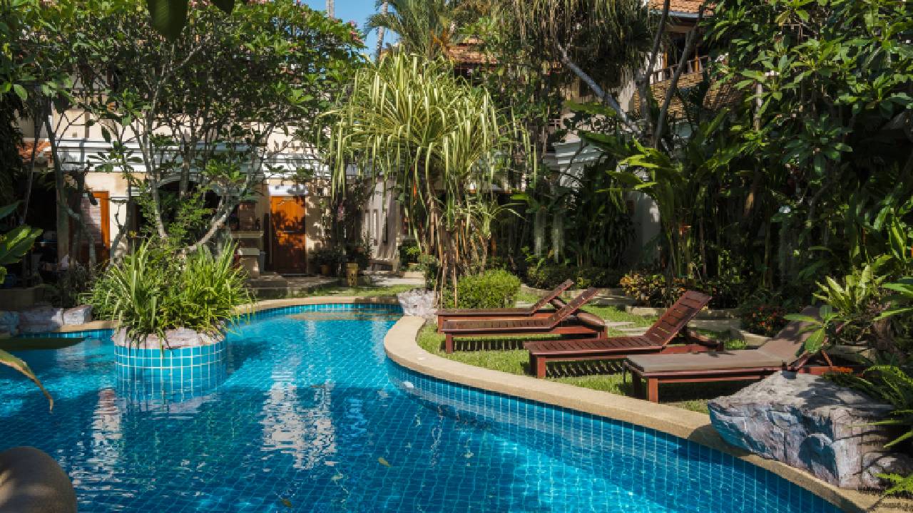 Enhancing Your Outdoor Oasis, The Ultimate Guide to Pool Remodeling