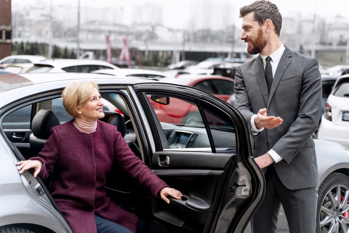 Best Chauffeur Car Hire Services in Melbourne