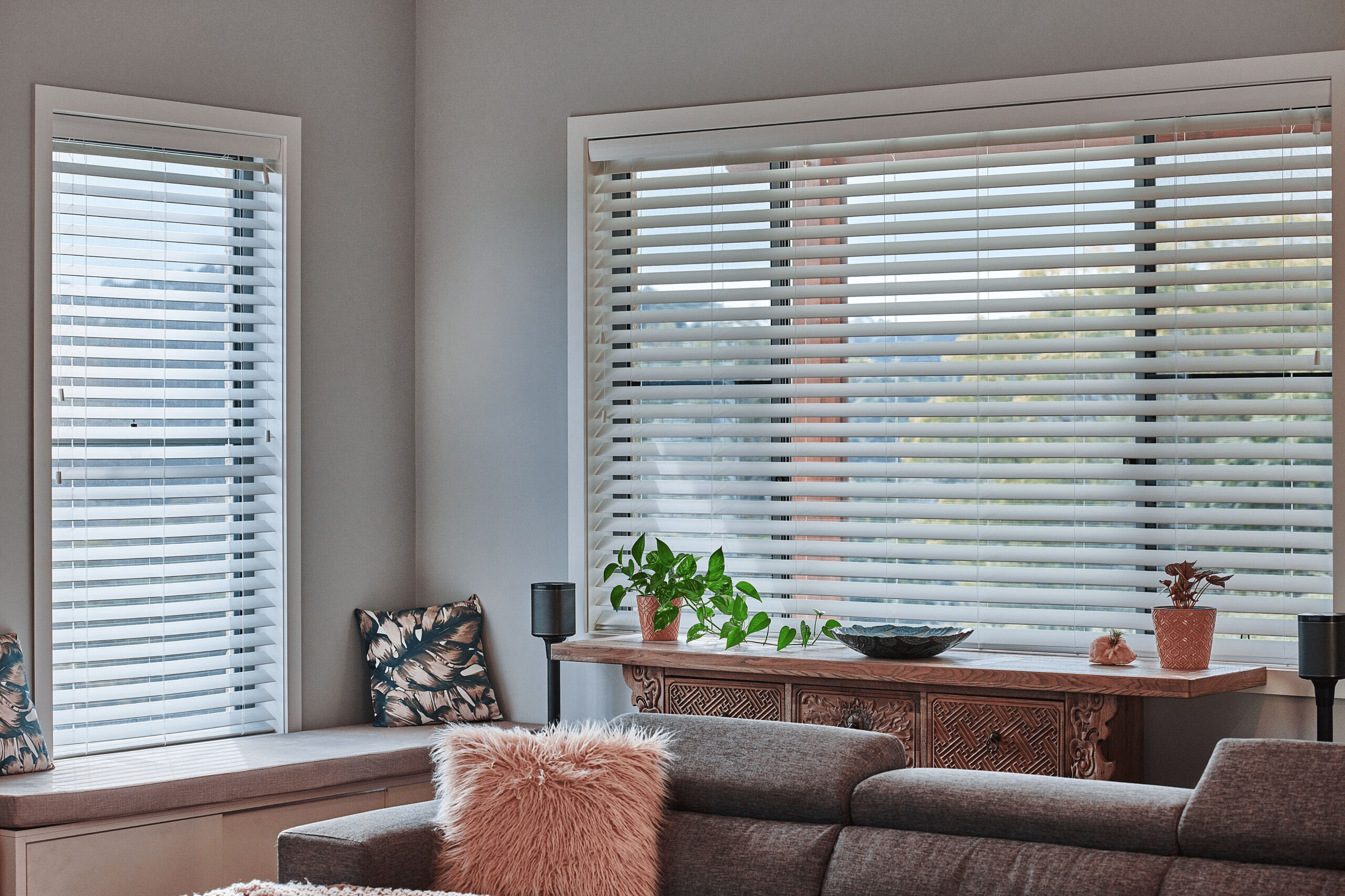 What Are The Perks Of Using Roller Blinds For Your Modern House? 