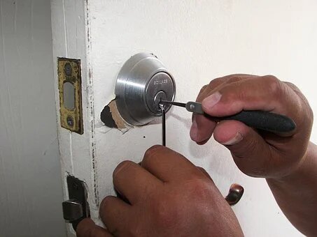 Why Do You Need Emergency Key Replacement Services in Pasadena? 
