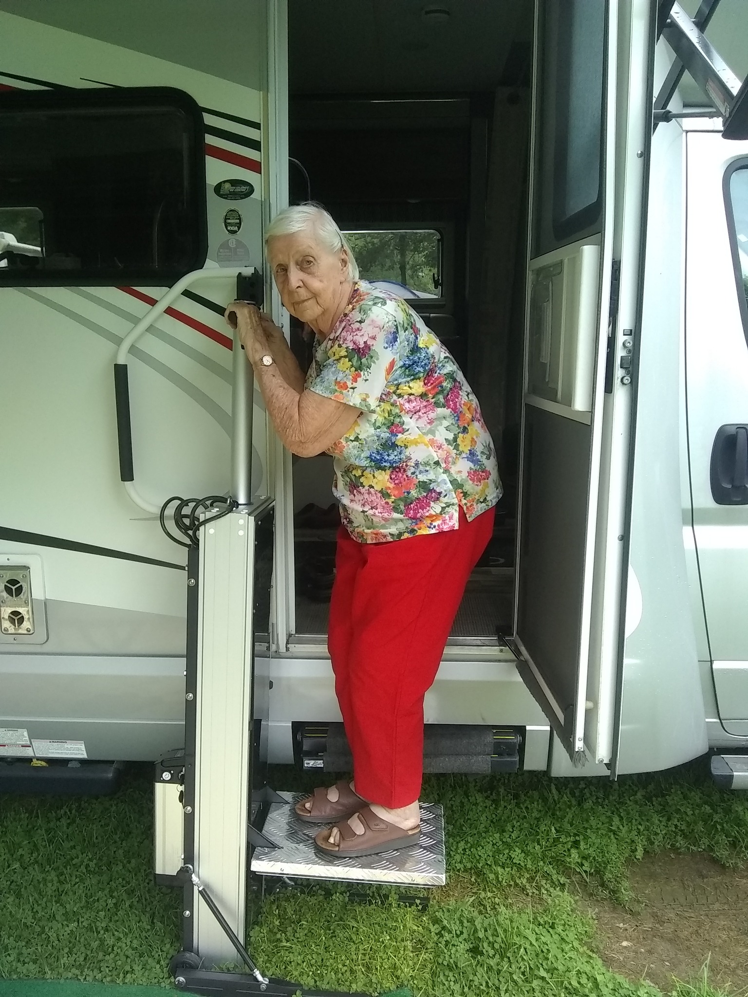 Enhance Your RV Experience with a Durable and Easy-to-Use RV Entrance Step