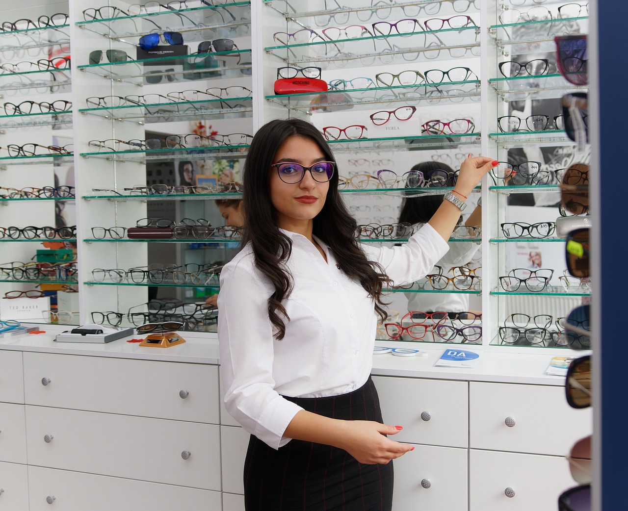 Your Eyes Deserve the Best – Choose Chalo Optical in Brampton