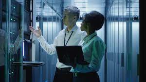The Role of Enterprise Data Warehouses in Business Intelligence