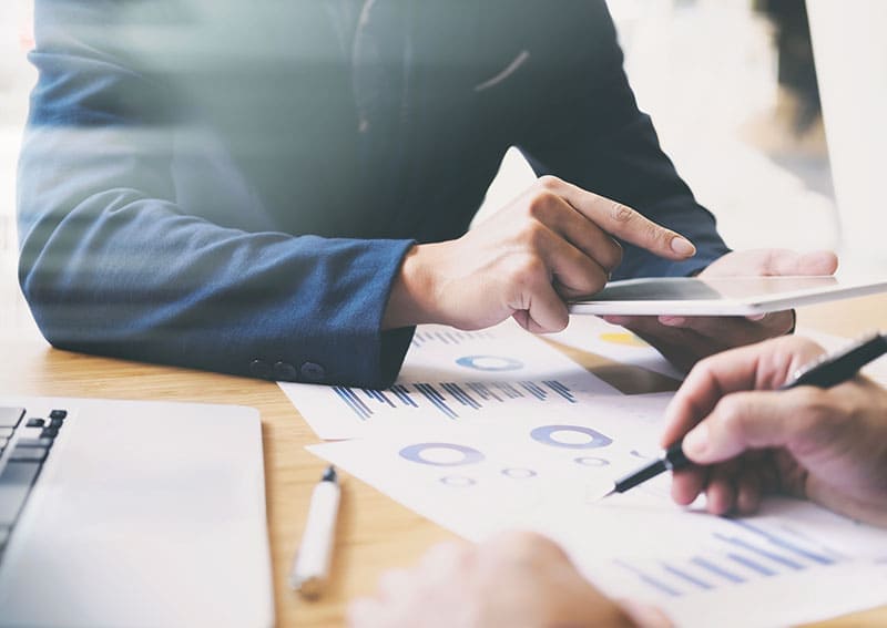 How to Deal with HR Management Software UAE?