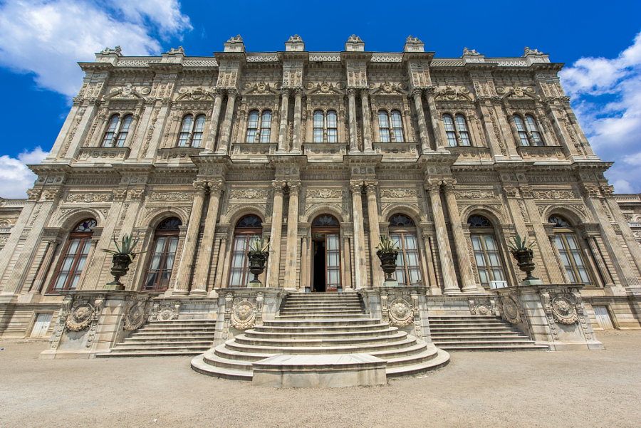 A Comprehensive Guide to Dolmabahce Palace
