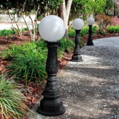 Choosing the Right Style: Vintage vs Modern Pole Outdoor Lighting