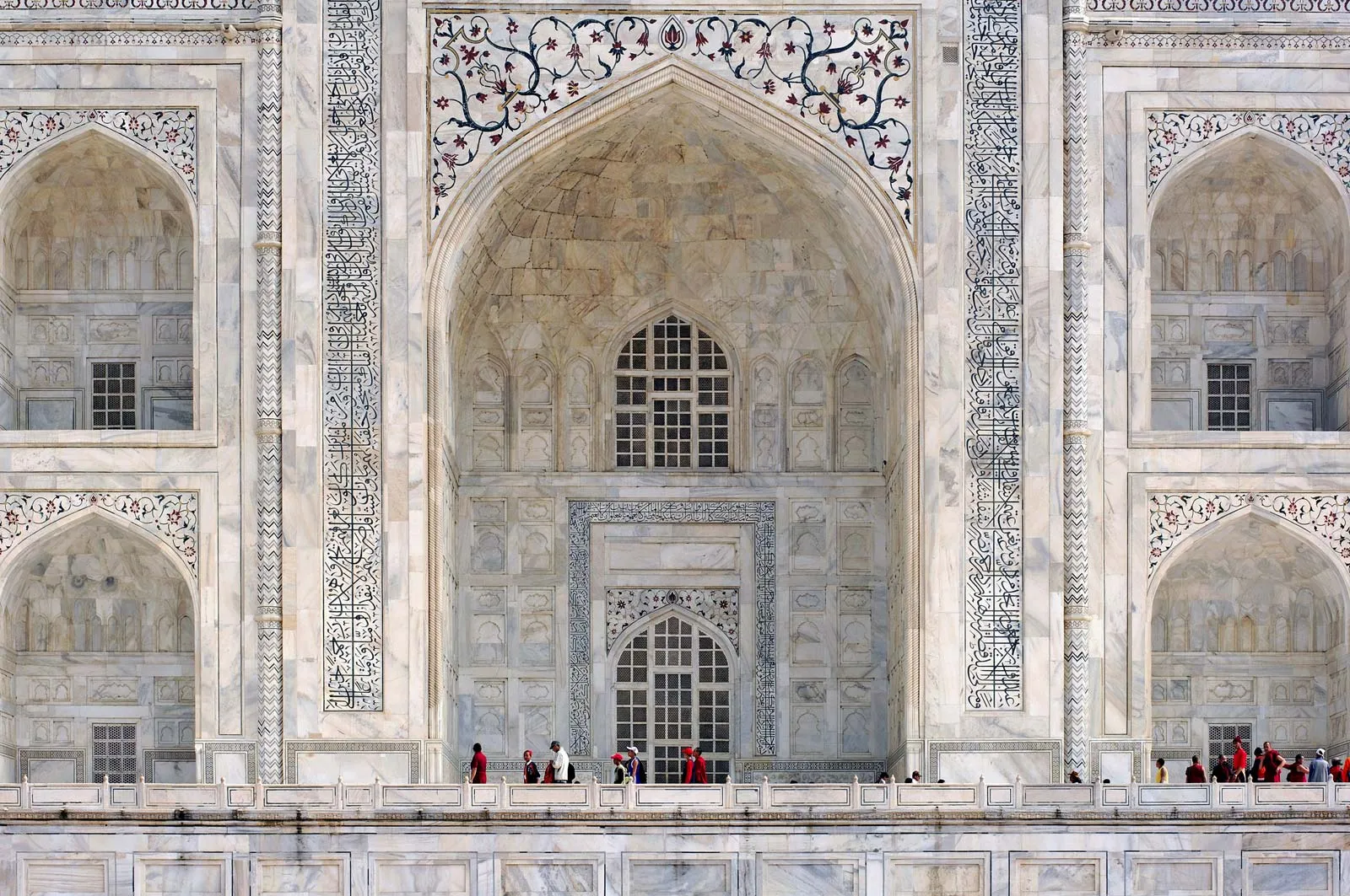 The Ultimate Luxury Taj Mahal Tour: Where History Meets High-End Travel