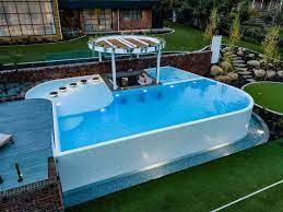 The Benefits of Hiring a Custom Concrete Swimming Pool Builder