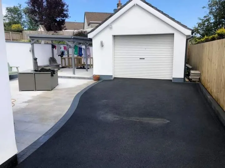 Inspiring tarmac driveway designs for modern homes