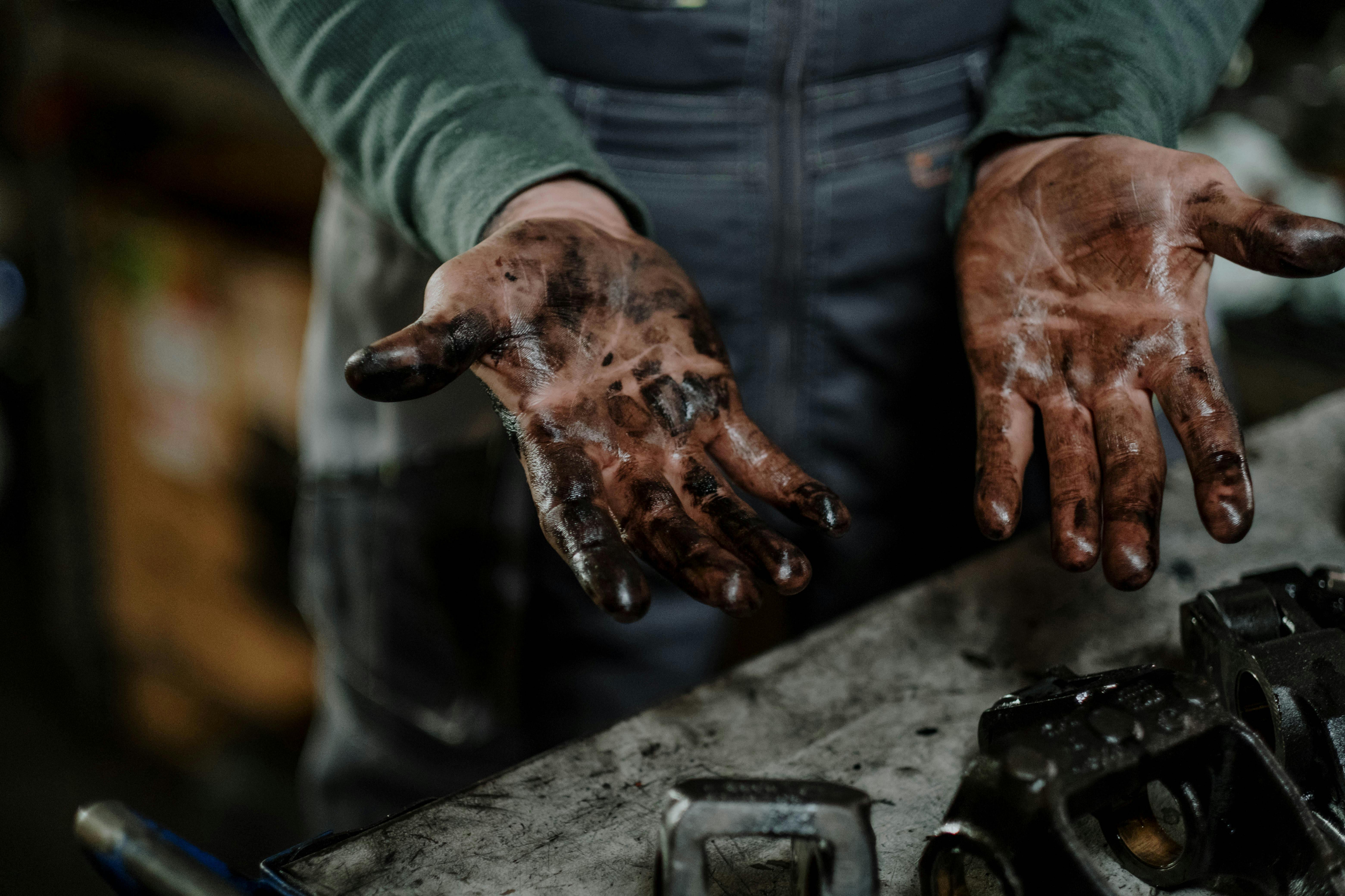 Global Asphalt, Lubricating Oil And Grease Market Report 2024: Market Size, CAGR, Lucrative Segments And Top Regions