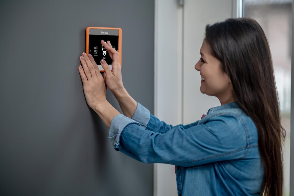 Smart Locks Market Competitve Landscape 2024-2033 – Major Players and Strategies