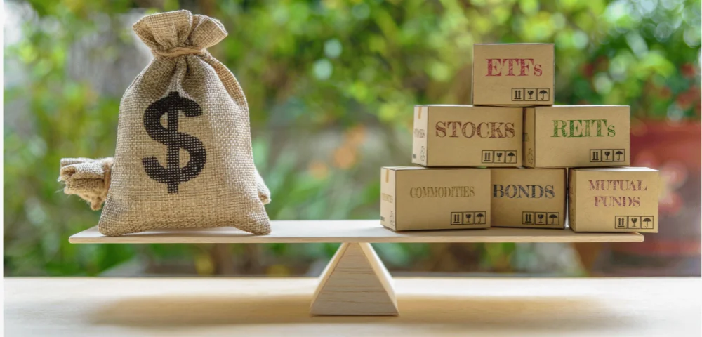 From Savings to Stocks: Understanding the essentials from investment blogs for beginners