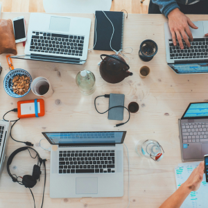 The Best way to learn Digital Marketing: Online vs Offline