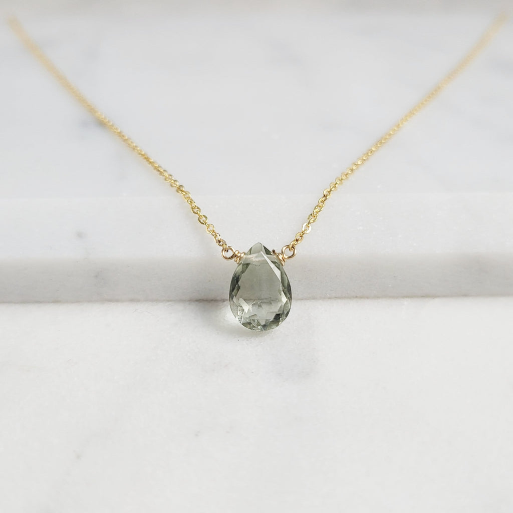 The Perfect Gift: Solitaire Necklaces for Loved Ones