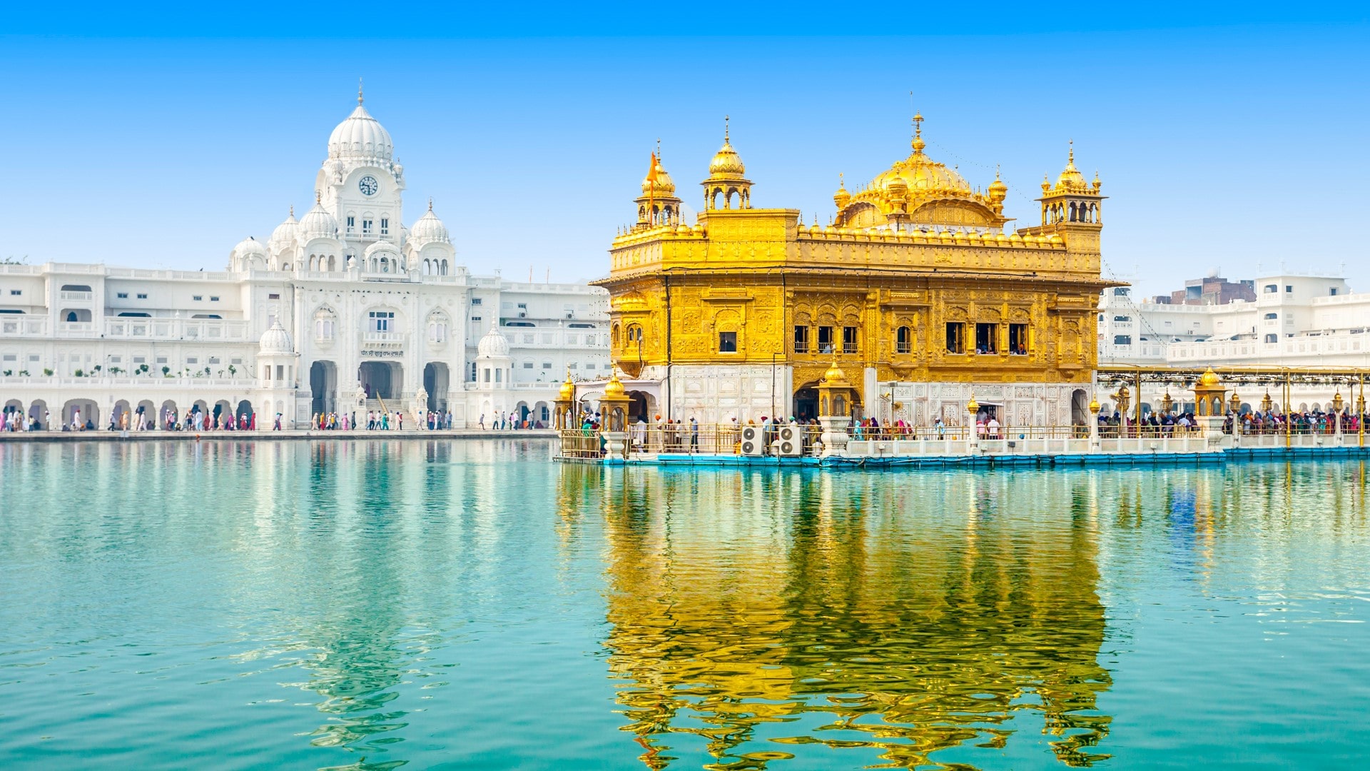 Explore the Golden Temple: Punjab’s Majestic Landmark