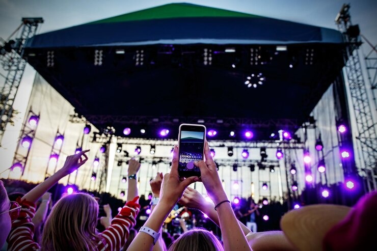 Unlocking Event Brilliance: The Power of Professional Stage Lighting Rentals