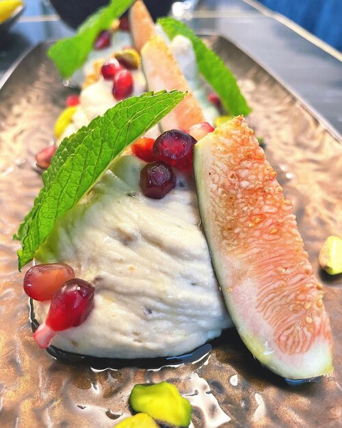 Discover Zeitoun Claygate – Your Go-To Lebanese Takeaway and Dining Experience