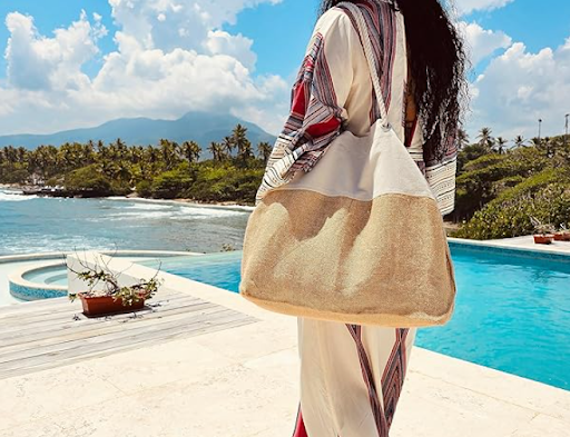 Finding Your Ideal Companion: The Perfect Beach Bag for Women